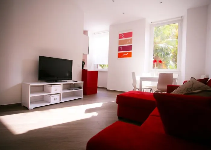 Red Flat In Apartamento Roma